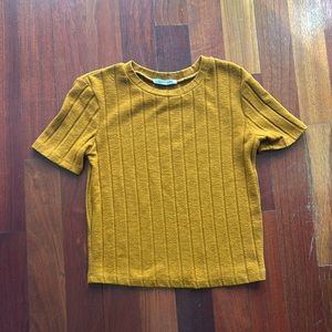 Women’s size S Zara short sleeve shirt.